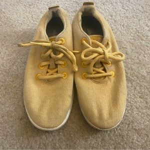 Yellow, wool runners allbirds, size 9
